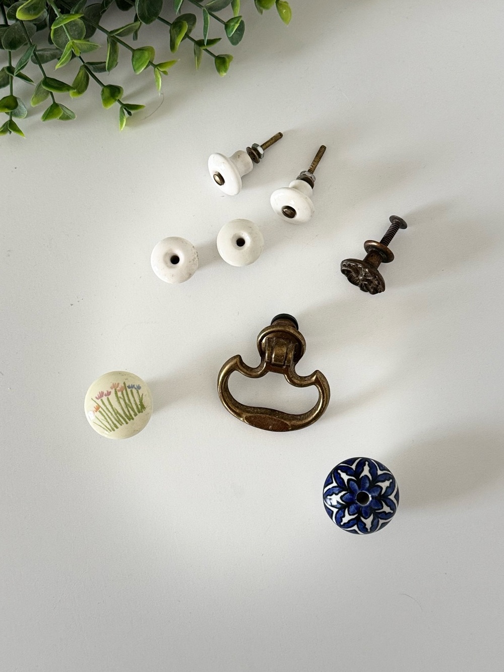 8 Vintage Ceramic Porcelain and Brass Drawer Knob Pulls